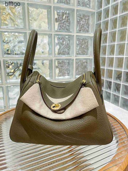 7a herme designer lindi bags for women high-precision togo cowhide bag 26cm doctor pillow single-shoulder carr
7a herme designer lindi bags for women high-precision togo cowhide bag 26cm doctor pillow single-shoulder carr