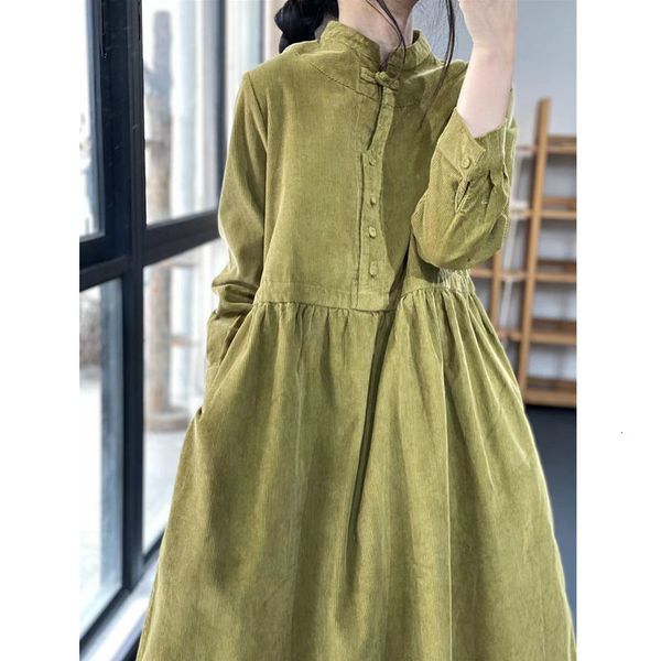 casual dresses winter women dress loose corduroy long sleeve stand collar solid color retro fashion chic robe female yoyikamomo 230223, Black;gray
casual dresses winter women dress loose corduroy long sleeve stand collar solid color retro fashion chic robe female yoyikamomo 230223, Black;gray