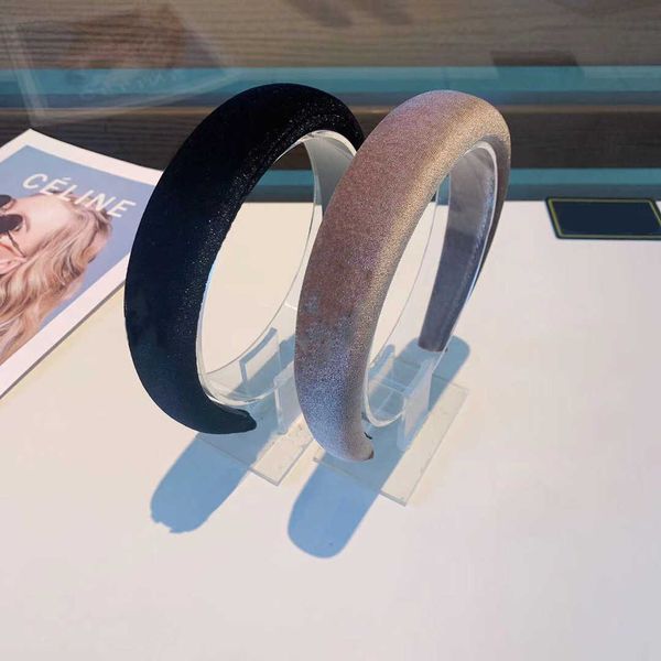 new luxury designer headbands women solid color brand letter french large bow diamond hairband fashion womens autumn sport hair hoop vintage
new luxury designer headbands women solid color brand letter french large bow diamond hairband fashion womens autumn sport hair hoop vintage