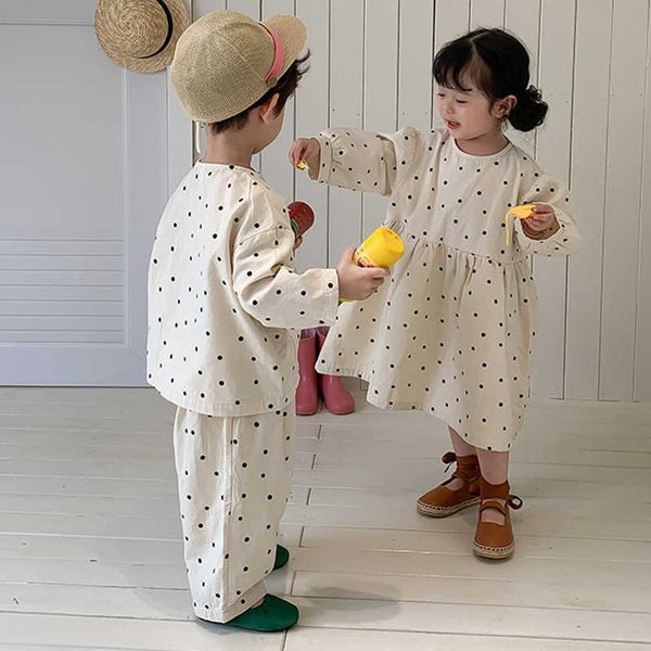 girl's dresses 2022 autumn sibling clothes boys doubledeck cotton 2pcs clothes sets girls dot loose long sleeve dress z0223, Red;yellow
girl's dresses 2022 autumn sibling clothes boys doubledeck cotton 2pcs clothes sets girls dot loose long sleeve dress z0223, Red;yellow