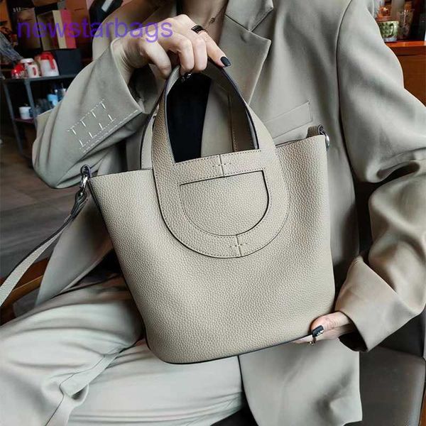 designer herme picotin lock bags for sale new togo layer cow leather pig nose vegetable basket bucket bag portable one-shoulder cross-body h
designer herme picotin lock bags for sale new togo layer cow leather pig nose vegetable basket bucket bag portable one-shoulder cross-body h