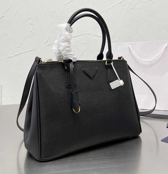 evening bags luxury designer bag tote bag women handbags ladies casual shoulder crossbody bags female big purse handbag shopping tote bag
evening bags luxury designer bag tote bag women handbags ladies casual shoulder crossbody bags female big purse handbag shopping tote bag
