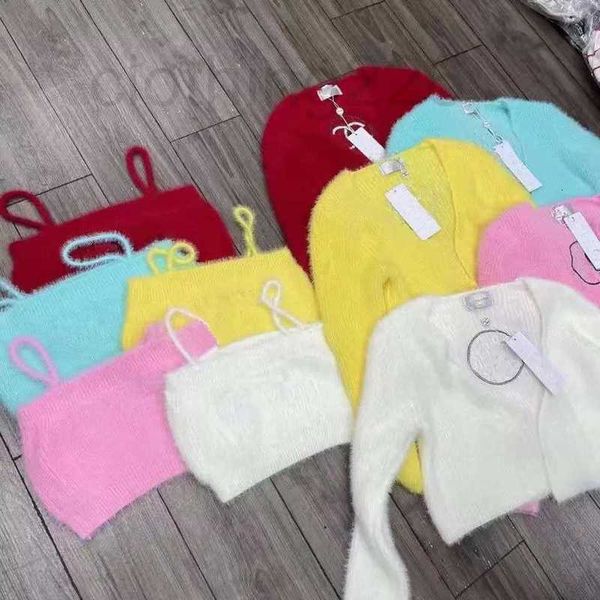 designer women knit cardigan embroidery sweaters ermine cashmere vest two-piece set spring and autumn new knitted yyay, White;black
designer women knit cardigan embroidery sweaters ermine cashmere vest two-piece set spring and autumn new knitted yyay, White;black