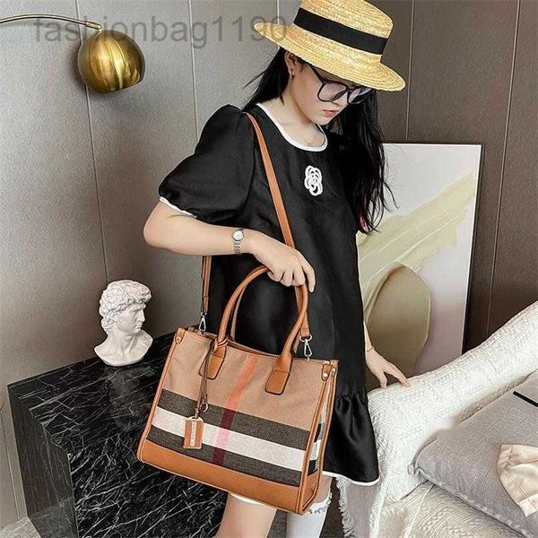 tote burbrerys bags women handbags classic lattice new 2023 womens large capacity commuter fashionable versatile hand single shoulder mess 5
tote burbrerys bags women handbags classic lattice new 2023 womens large capacity commuter fashionable versatile hand single shoulder mess 5