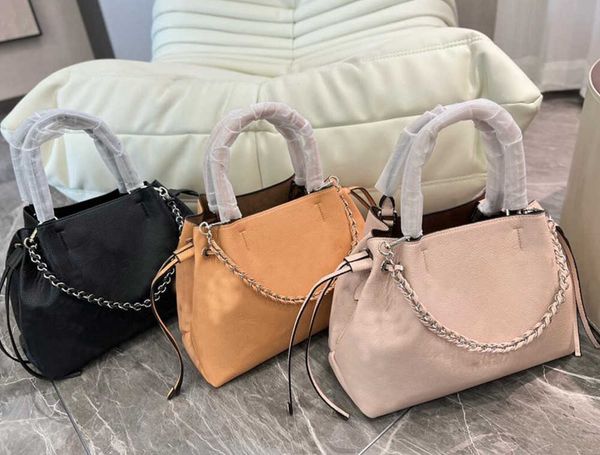 evening bags luxury designer totes leather bella tote perforation bags fashion classic handbags for women purse with pouch wallet woman tote
evening bags luxury designer totes leather bella tote perforation bags fashion classic handbags for women purse with pouch wallet woman tote