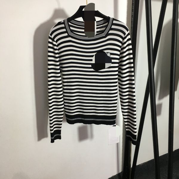 224 2023 runway spring summer women sweater black red brand same style sweater long sleeve crew neck fashion clothes meiyi8, White;black
224 2023 runway spring summer women sweater black red brand same style sweater long sleeve crew neck fashion clothes meiyi8, White;black