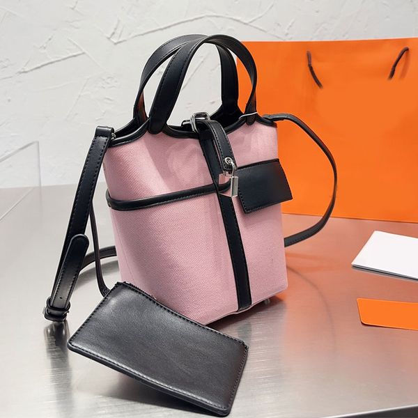 canvas crossbody bags totes bag women beach handbag purse patchwork leather lock design fashion letters detachable strap large capacity hand
canvas crossbody bags totes bag women beach handbag purse patchwork leather lock design fashion letters detachable strap large capacity hand