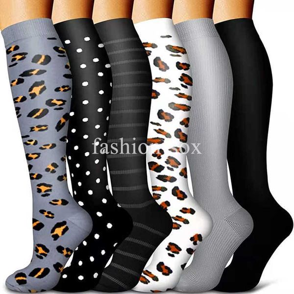 5pc socks hosiery men women new compression socks 2030 mmhg blood circulation recovery varicose veins nursing travel running hiking sports s, Black;white
5pc socks hosiery men women new compression socks 2030 mmhg blood circulation recovery varicose veins nursing travel running hiking sports s, Black;white