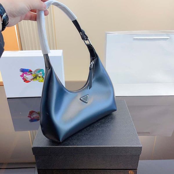 wallets on the go bag designer beach bag baguette bag leather mini handbag leather handle metal parts subaxillary package, Red;black
wallets on the go bag designer beach bag baguette bag leather mini handbag leather handle metal parts subaxillary package, Red;black