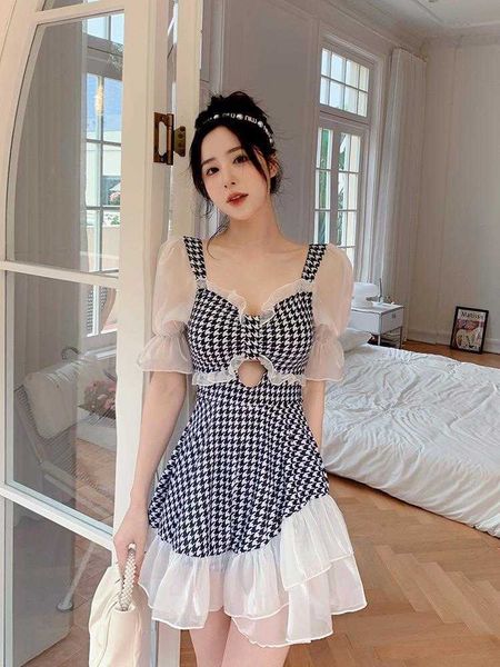 houndstooth one piece swimsuit female skirt style summer conservative slimming, White;black
houndstooth one piece swimsuit female skirt style summer conservative slimming, White;black