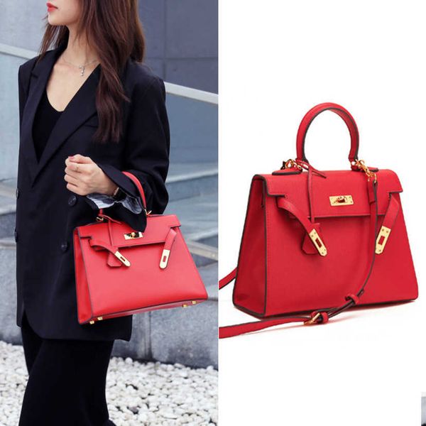 luxury women shoulder bags designer handbag one shoulder crossbody women's bag messenger handbags 2023
luxury women shoulder bags designer handbag one shoulder crossbody women's bag messenger handbags 2023