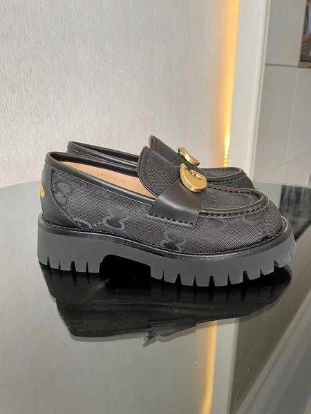 casual shoes 2023 new classic rubber casual shoes men's lace up canvas sneakers camel and ebony maxi canvas sneaker embroidery fashion, Black
casual shoes 2023 new classic rubber casual shoes men's lace up canvas sneakers camel and ebony maxi canvas sneaker embroidery fashion, Black