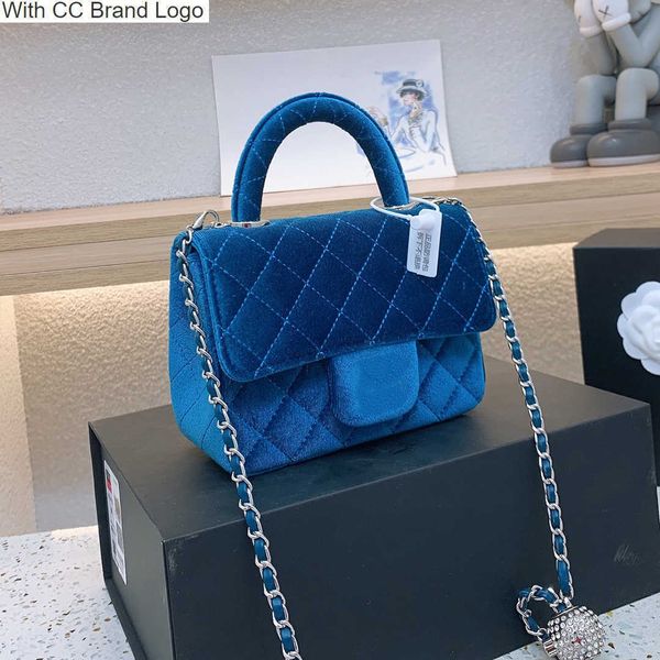 luxury cc shoulder bags classic quilted matelasse mini flap shoulder bags handbags france brand sheepskin pattern gold hardware chain crossb
luxury cc shoulder bags classic quilted matelasse mini flap shoulder bags handbags france brand sheepskin pattern gold hardware chain crossb