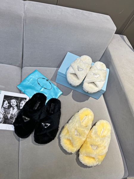 2023 fur slippers warm winter wool slipper overlapping house outside show style splicing autumn slides ladies hollow sandals mid sole thick, Black
2023 fur slippers warm winter wool slipper overlapping house outside show style splicing autumn slides ladies hollow sandals mid sole thick, Black