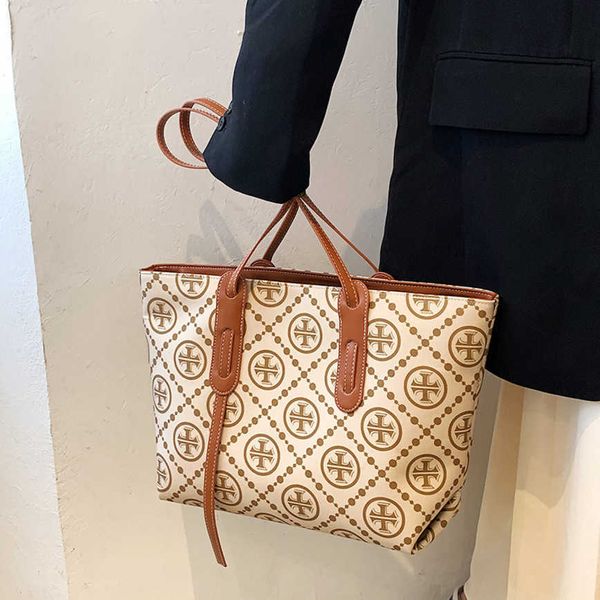 1pcs bags for women 49%off large women high-capacity one-shoulder tote bag messenger handbags female fashion
1pcs bags for women 49%off large women high-capacity one-shoulder tote bag messenger handbags female fashion
