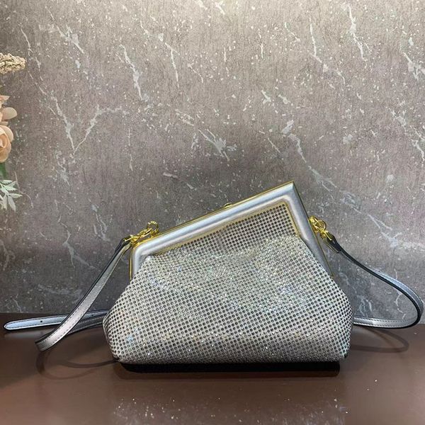 clip bag women shoulder crossbody bags wome handbag purse full rhinestone fashion large letter metal buckle removable leather shoulder strap
clip bag women shoulder crossbody bags wome handbag purse full rhinestone fashion large letter metal buckle removable leather shoulder strap
