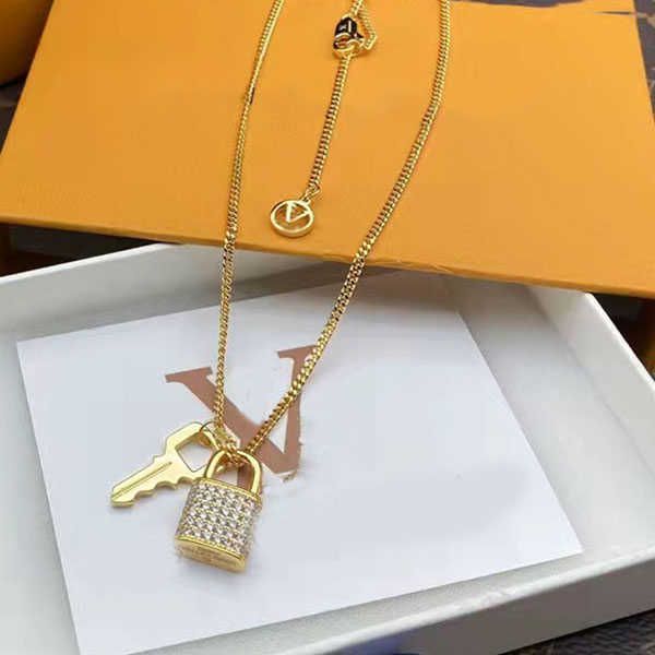 luxury pendant necklaces fashion for man woman highly quality women party wedding lovers gift hip hop jewelry, Silver
luxury pendant necklaces fashion for man woman highly quality women party wedding lovers gift hip hop jewelry, Silver