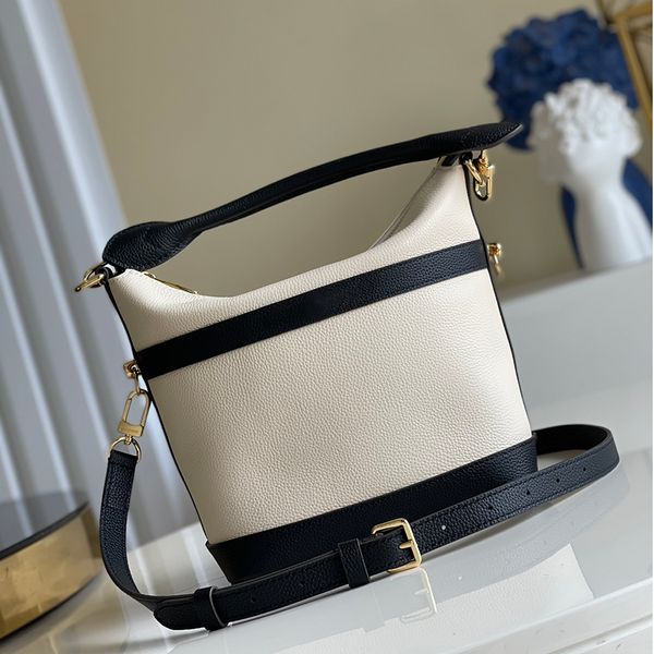 counter quality designer shoulder bag luxury handbag genuine leather crossbody bag 25cm high imitation underarm bag with box zl143
counter quality designer shoulder bag luxury handbag genuine leather crossbody bag 25cm high imitation underarm bag with box zl143