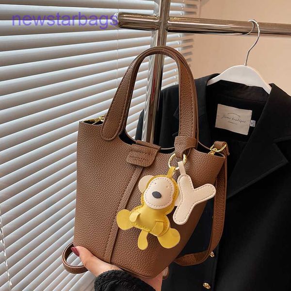 designer herme picotin lock bags for sale korean version portable bucket small bag women in autumn and winter 2023 new all-around commuter s
designer herme picotin lock bags for sale korean version portable bucket small bag women in autumn and winter 2023 new all-around commuter s
