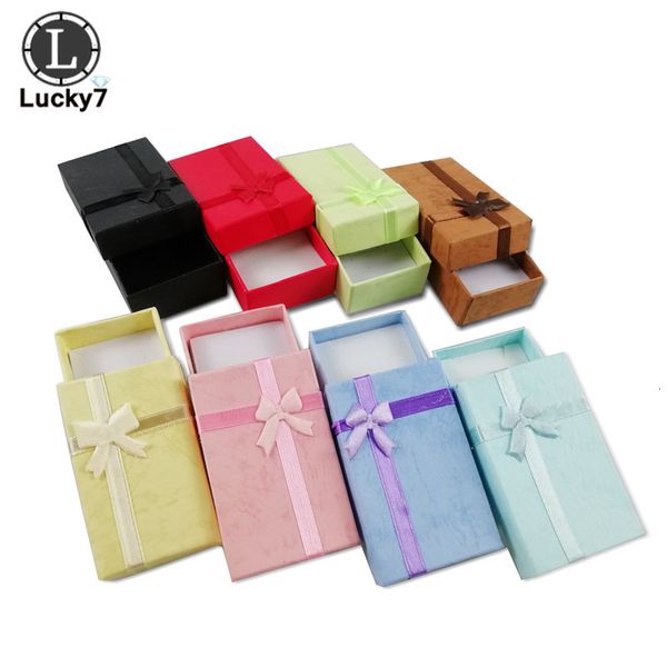 jewelry boxes 108pcs lot wholesale assorted colors sets display necklace earrings ring packaging gift storage organizer 230223, Black;white
jewelry boxes 108pcs lot wholesale assorted colors sets display necklace earrings ring packaging gift storage organizer 230223, Black;white