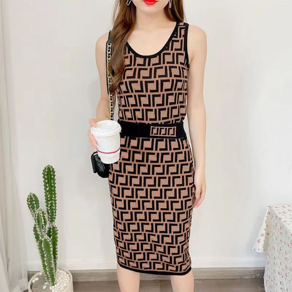 designer full f letter print two piece dress knitted suit skirt fashion two piece set vest skirt and short sleeve t-shirt skirt, White
designer full f letter print two piece dress knitted suit skirt fashion two piece set vest skirt and short sleeve t-shirt skirt, White