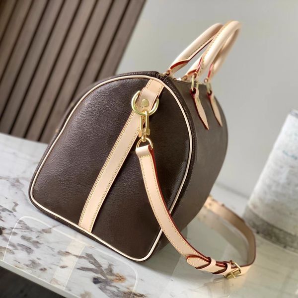 luxury genuine leather handbag shoulder bag designer tote bag classic brand fashion pillow purse plaid flower women's bucket bags woman
luxury genuine leather handbag shoulder bag designer tote bag classic brand fashion pillow purse plaid flower women's bucket bags woman