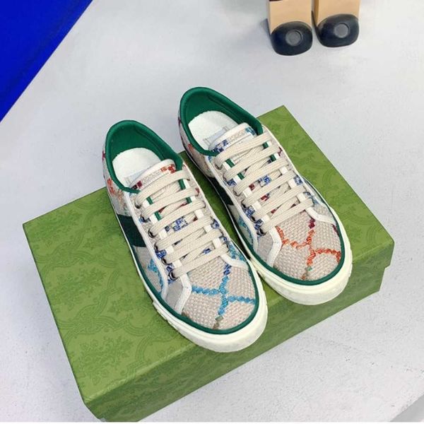 tennis 1977 sneaker men women casual shoes high r shoes green red web stripe canvas runner trainers sneakers women rubber sole shoe with box, Black
tennis 1977 sneaker men women casual shoes high r shoes green red web stripe canvas runner trainers sneakers women rubber sole shoe with box, Black