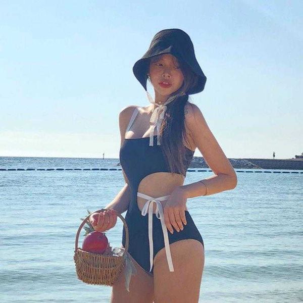 spring season black bikinis siamese triangle hollow out tied slim slimming waist, White;black
spring season black bikinis siamese triangle hollow out tied slim slimming waist, White;black