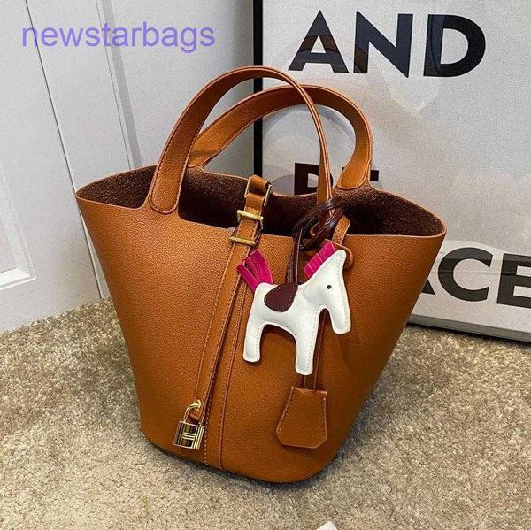 designer herme picotin lock bags for sale small bag female summer 2023 new style fashion portable bucket versatile commuter hand
designer herme picotin lock bags for sale small bag female summer 2023 new style fashion portable bucket versatile commuter hand