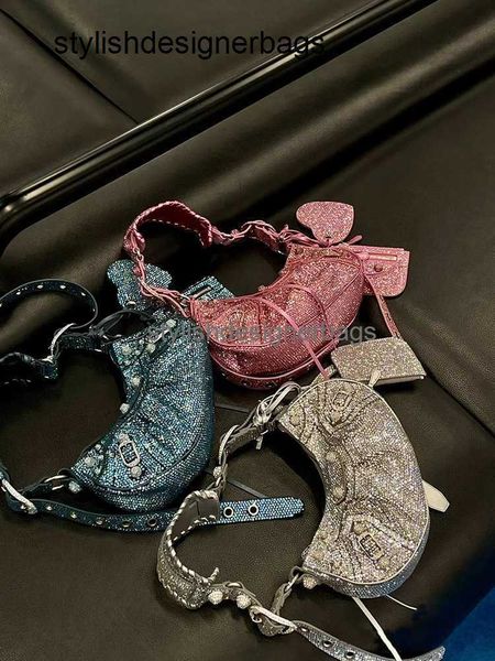 fashion luxury brand designer diamonds hobos moto style women shoulder bag studded rivet crossbody shining purses and handbags 48/23
fashion luxury brand designer diamonds hobos moto style women shoulder bag studded rivet crossbody shining purses and handbags 48/23
