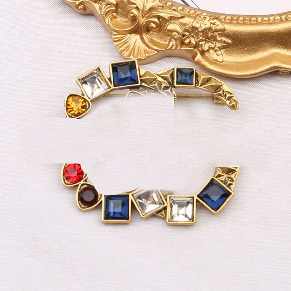 luxury designer brand letter brooches geometric sweater suit collar pin brooche fashion mens womens crystal rhinestone pearl brooch wedding, Gray
luxury designer brand letter brooches geometric sweater suit collar pin brooche fashion mens womens crystal rhinestone pearl brooch wedding, Gray
