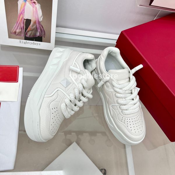red cut white valentinoly sports shoe low running platform black shoes classic green university runner sneakers casual for men women
red cut white valentinoly sports shoe low running platform black shoes classic green university runner sneakers casual for men women