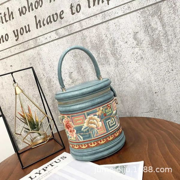 tote bag new style embroidery with cheongsam handheld messenger shoulder for women purses designer handbags
tote bag new style embroidery with cheongsam handheld messenger shoulder for women purses designer handbags