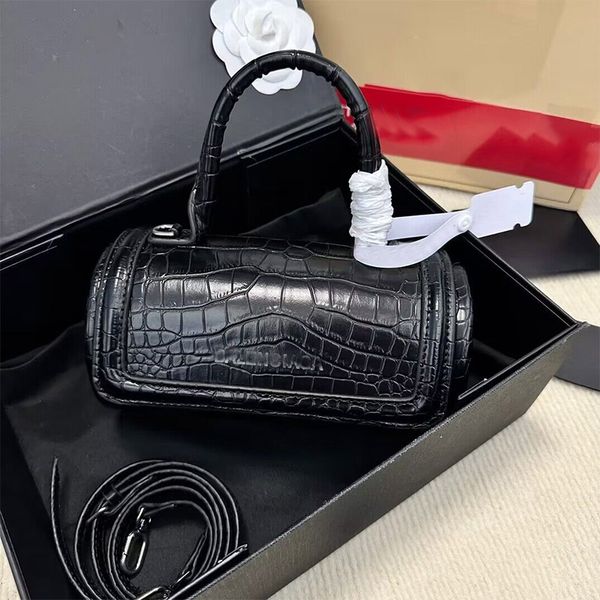 women luxurys designers bags black croco bags shoulder handbag classic genuine leather cylinder package pink wallet with strap man crossbody
women luxurys designers bags black croco bags shoulder handbag classic genuine leather cylinder package pink wallet with strap man crossbody