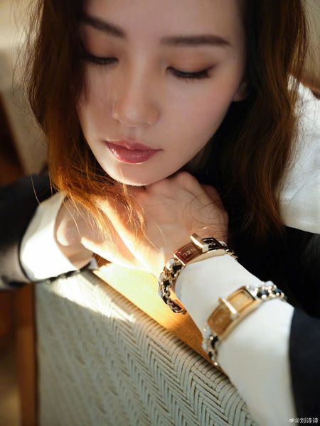 chan 2023 bracelet chain new in luxury brand jewelry hand bracelet for woman and mens bangles studded logo emboss mount handmade, Black
chan 2023 bracelet chain new in luxury brand jewelry hand bracelet for woman and mens bangles studded logo emboss mount handmade, Black