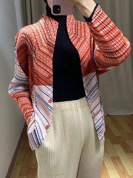 women's jackets miyake pleated plaid printed single breasted jacket fall winter causal elegant ladies turtleneck women short coats in s, Black;brown
women's jackets miyake pleated plaid printed single breasted jacket fall winter causal elegant ladies turtleneck women short coats in s, Black;brown