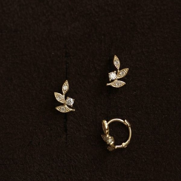stud goldtutu custom leaf earring pure 9k gold small zirconium drill student branch female l230223, Golden;silver
stud goldtutu custom leaf earring pure 9k gold small zirconium drill student branch female l230223, Golden;silver