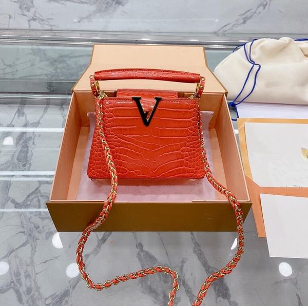 fashion leather handbag luxury bags diamond chain tote handbags package gold socialite bag lettering messenger capacity shoulder bags
fashion leather handbag luxury bags diamond chain tote handbags package gold socialite bag lettering messenger capacity shoulder bags