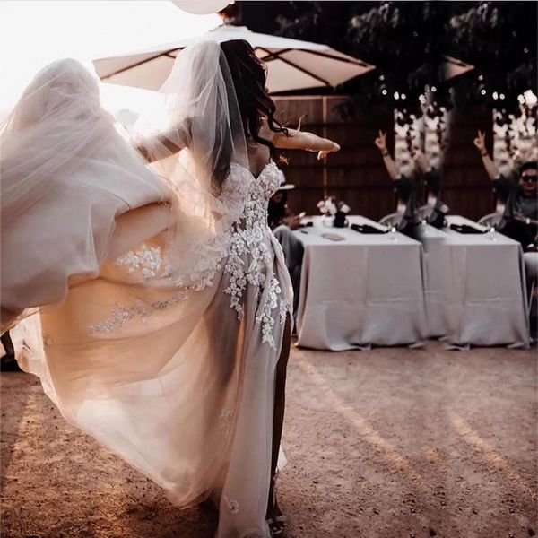 moden africa white tull wedding dress with 3d-floral appliques sweetheart a line wedding dresses elegant illusion bodice bridal gowns
moden africa white tull wedding dress with 3d-floral appliques sweetheart a line wedding dresses elegant illusion bodice bridal gowns