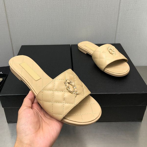 classic womens flat heels 2.5cm sandals real leather slippers with chain quilted texture gold metal mules ladies outdoor leisure mules flip, Black
classic womens flat heels 2.5cm sandals real leather slippers with chain quilted texture gold metal mules ladies outdoor leisure mules flip, Black