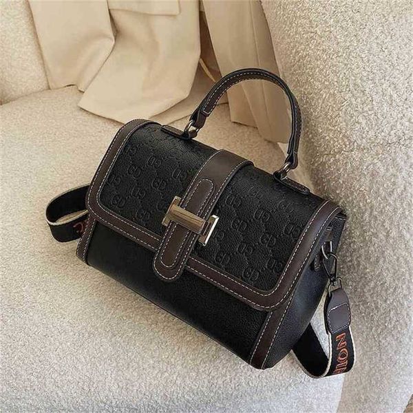 handbag 2023 new bag small female style stone pattern letter messenger texture shoulder handbag
handbag 2023 new bag small female style stone pattern letter messenger texture shoulder handbag