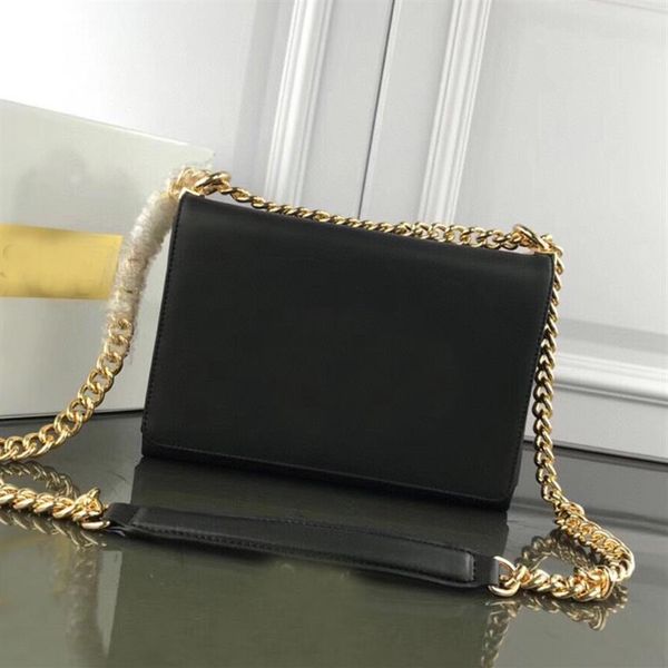 2022 genuine leather crossbody bag women handbag wallet shoulder messenger bags classic metal badge golden chain interior pock249g
2022 genuine leather crossbody bag women handbag wallet shoulder messenger bags classic metal badge golden chain interior pock249g