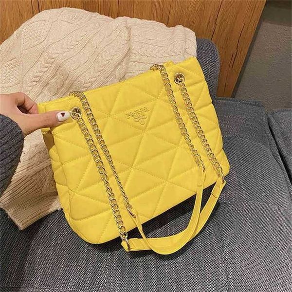 handbag 2023 new bag lingge embroidered thread female trend large capacity shoulder tote messenger
handbag 2023 new bag lingge embroidered thread female trend large capacity shoulder tote messenger