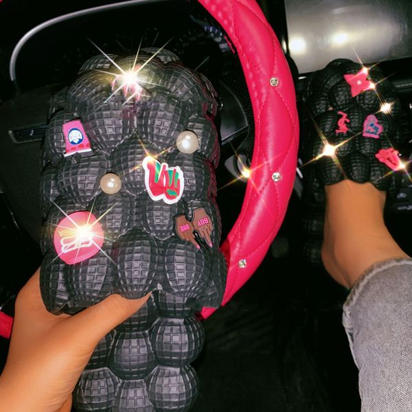 slippers -selling personality bubble slides fashion in summer home massage sandals for men and women flip-flops sandals 230224, Black
slippers -selling personality bubble slides fashion in summer home massage sandals for men and women flip-flops sandals 230224, Black