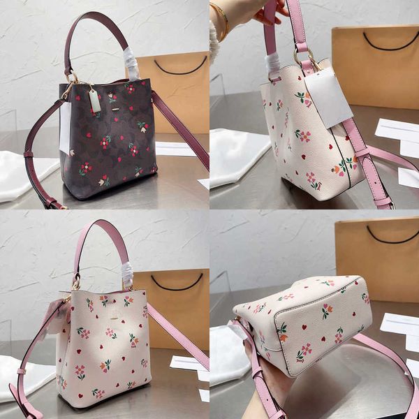 buckets bag luxury handbag designer bags women shoulder bag fashion beach the bucket lady crossbody purse 230206
buckets bag luxury handbag designer bags women shoulder bag fashion beach the bucket lady crossbody purse 230206