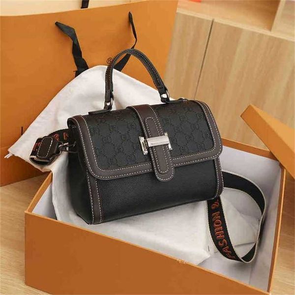 handbag 2023 new bag style shoulder texture contrast color small square tide with messenger embossed portable women's
handbag 2023 new bag style shoulder texture contrast color small square tide with messenger embossed portable women's