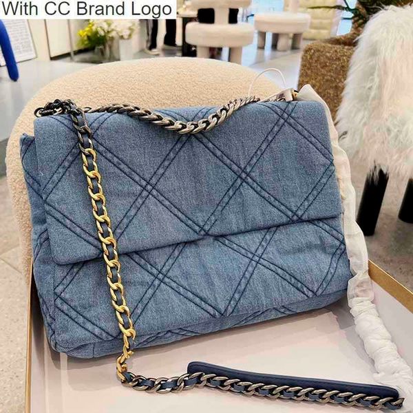 luxury cc totes 34cm classic jumbo designer bags denim cowboy blue two colors tote bags silver metal handle hardware multicolor chain diamon
luxury cc totes 34cm classic jumbo designer bags denim cowboy blue two colors tote bags silver metal handle hardware multicolor chain diamon