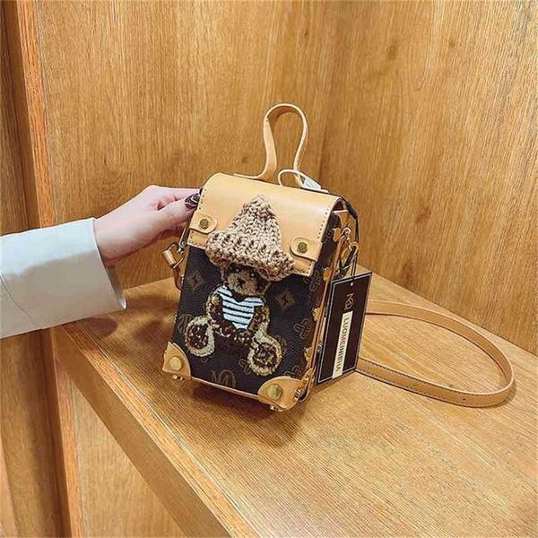 handbag 2023 new bag live webcast red sense niche rivet women's messenger shoulder small square
handbag 2023 new bag live webcast red sense niche rivet women's messenger shoulder small square