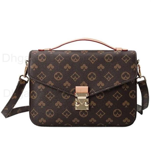 women luxurys designers bags messenger handbag 2022 lady totes fashion vintage printing shoulder bag classic crossbod259w
women luxurys designers bags messenger handbag 2022 lady totes fashion vintage printing shoulder bag classic crossbod259w