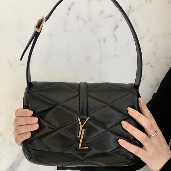 latest le 57 gold clasp logo quilting tote shoulder flap bag women mens handle hobo underarm clutch classic luxury designer handbag crossbod
latest le 57 gold clasp logo quilting tote shoulder flap bag women mens handle hobo underarm clutch classic luxury designer handbag crossbod